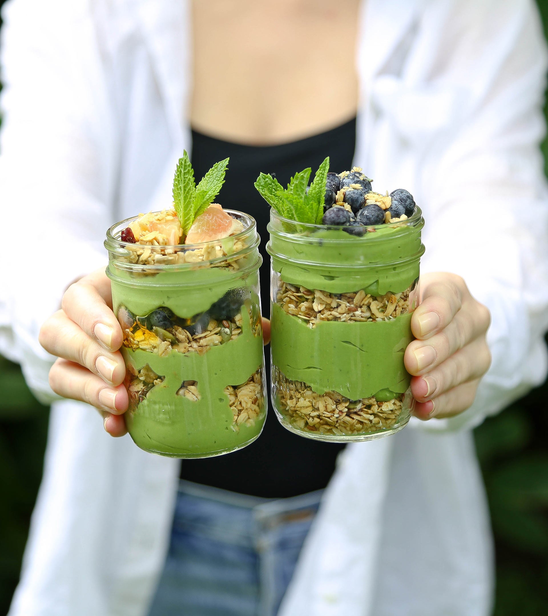 https://soarorganics.com/cdn/shop/articles/soar-organics-minty-matcha-yogurt-parfait.jpg?v=1589929275